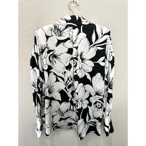 HOUSE OF HARLOW | White Black Modern Floral Silky Button Front Blouse | Small - Picture 4 of 6